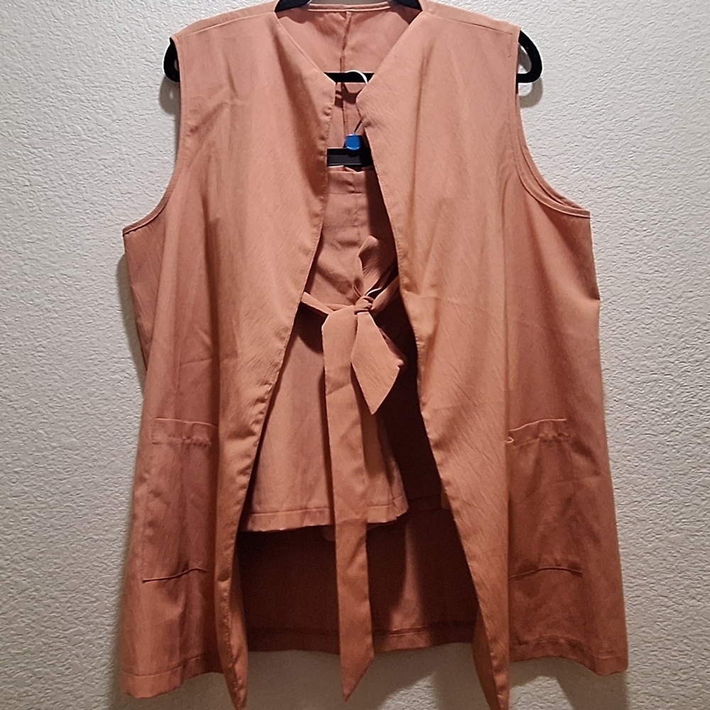 Sleeveless Vest And Shorts Set